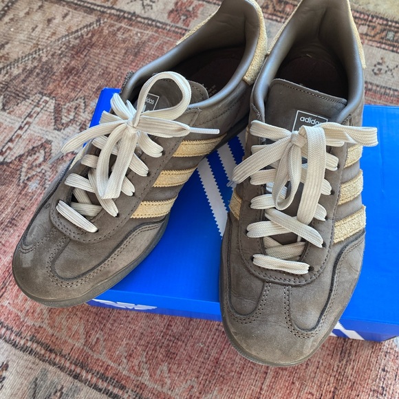 Adidas Gazelle Brown and Tan Shoes - Picture 4 of 6